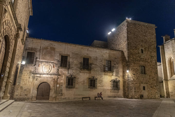 33 - Caceres - ciudad - casa de los Ovando